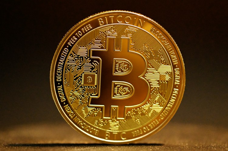 比特币的下一个重大走势将在四月中旬到来？分析师解释为何“决策时刻”可能即将到来