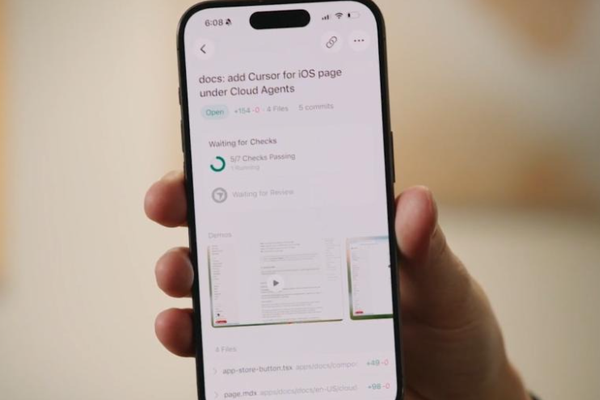 马斯克发Cursor手机版，撞档OpenClaw，AI编程App入口战打响了