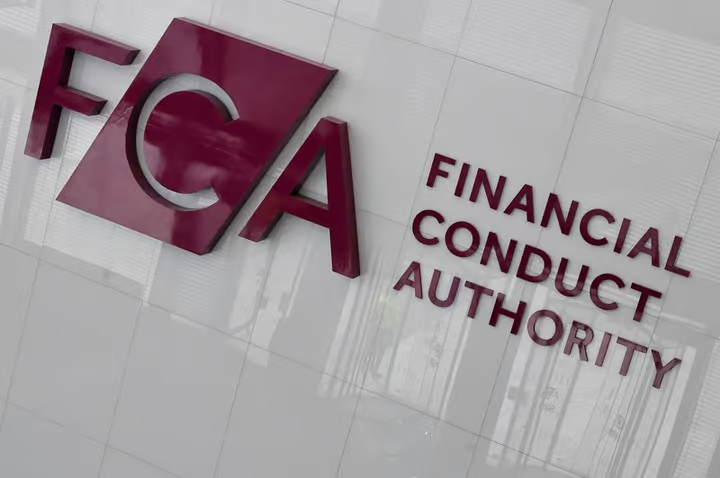 英国 FCA 一次性砸出加密新规，稳定币资本门槛骤降背后藏着什么信号