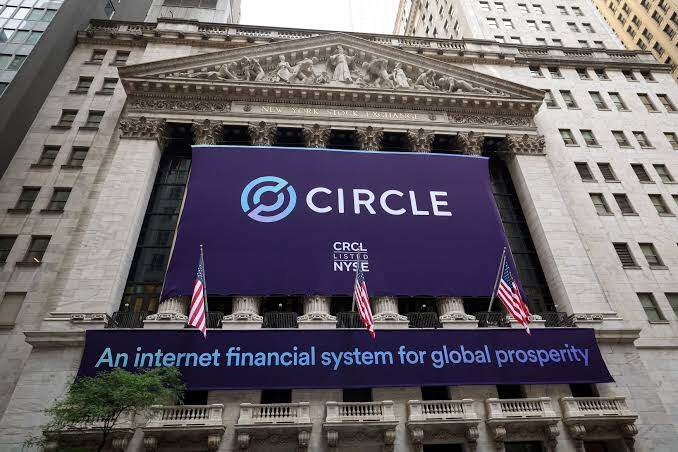 73 笔卖出， 0 笔买入，这就是 Circle 管理层的“长期主义”？