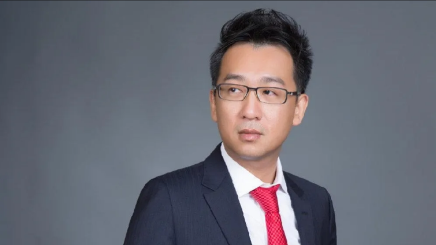 洪灝：AI调整只是中继，资金从过热板块向过冷板块的轮动还未结束