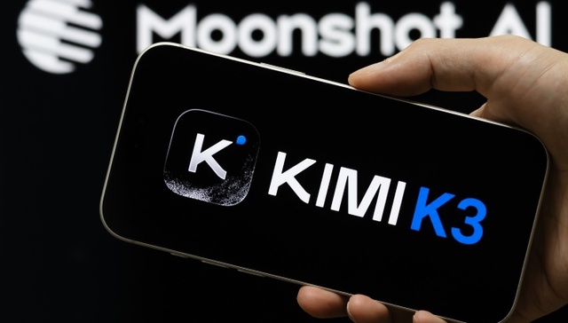 月之暗面Kimi K3庆功照流出，张予彤疑现身，喊出“冲上月球”口号