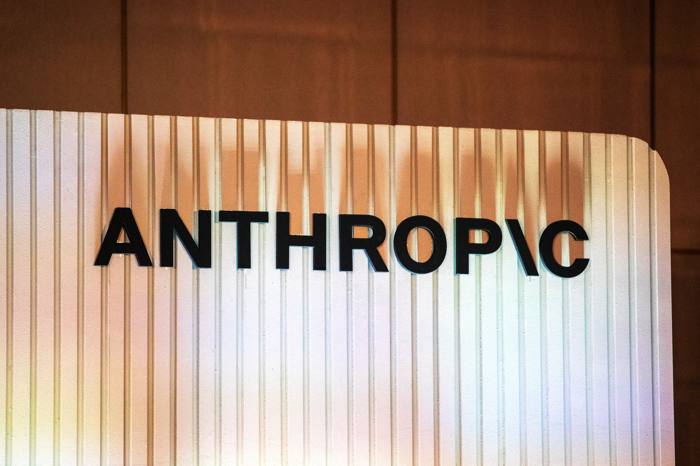 Anthropic 15亿美元和解背后：AI公司的数据从哪里来，授权边界在哪里？